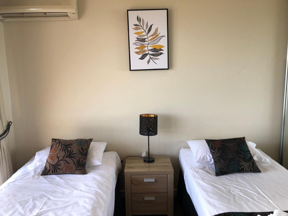 Coral Towers Holiday Suites Cairns Ngoại thất bức ảnh