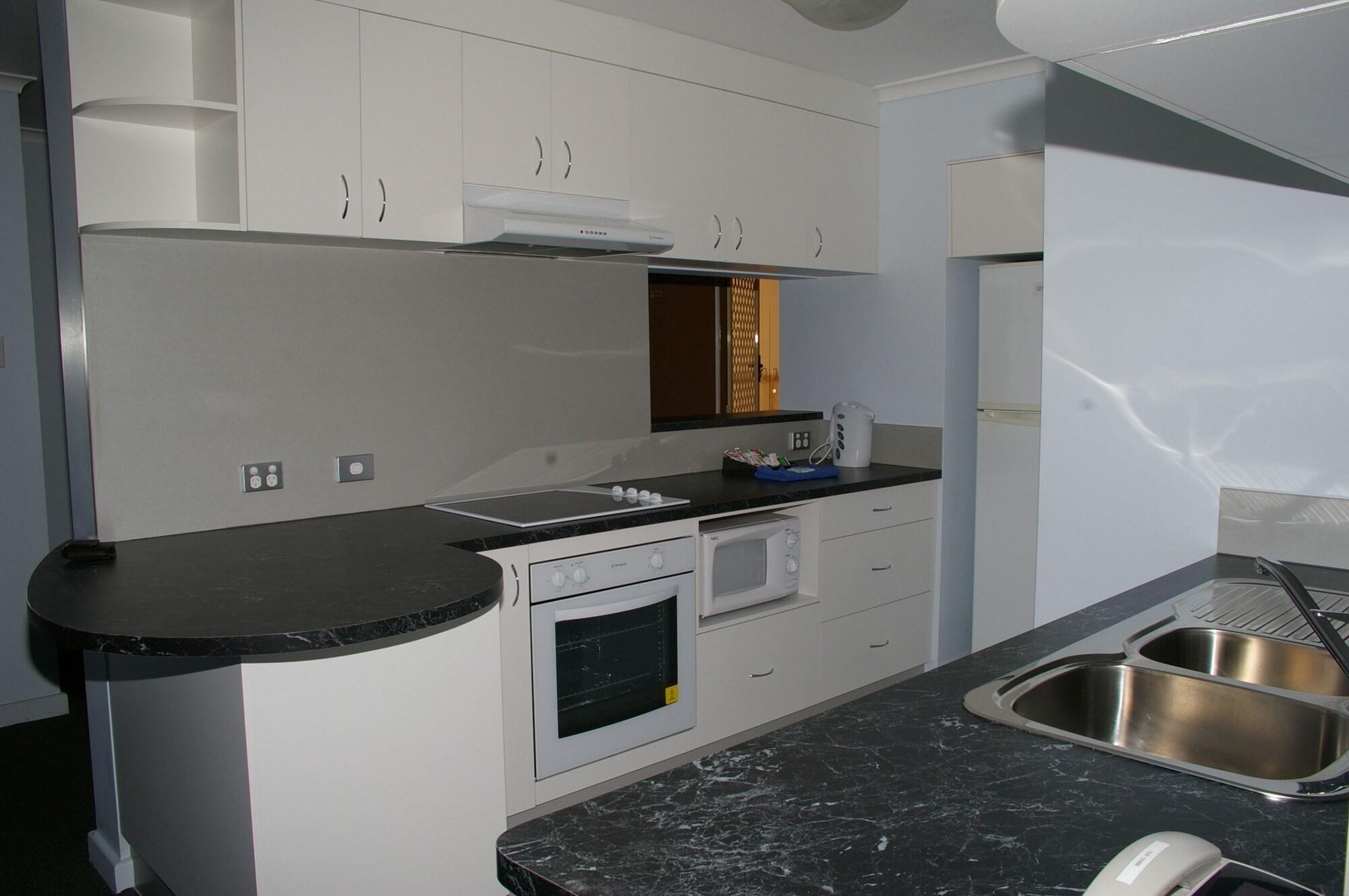 Coral Towers Holiday Suites Cairns Ngoại thất bức ảnh