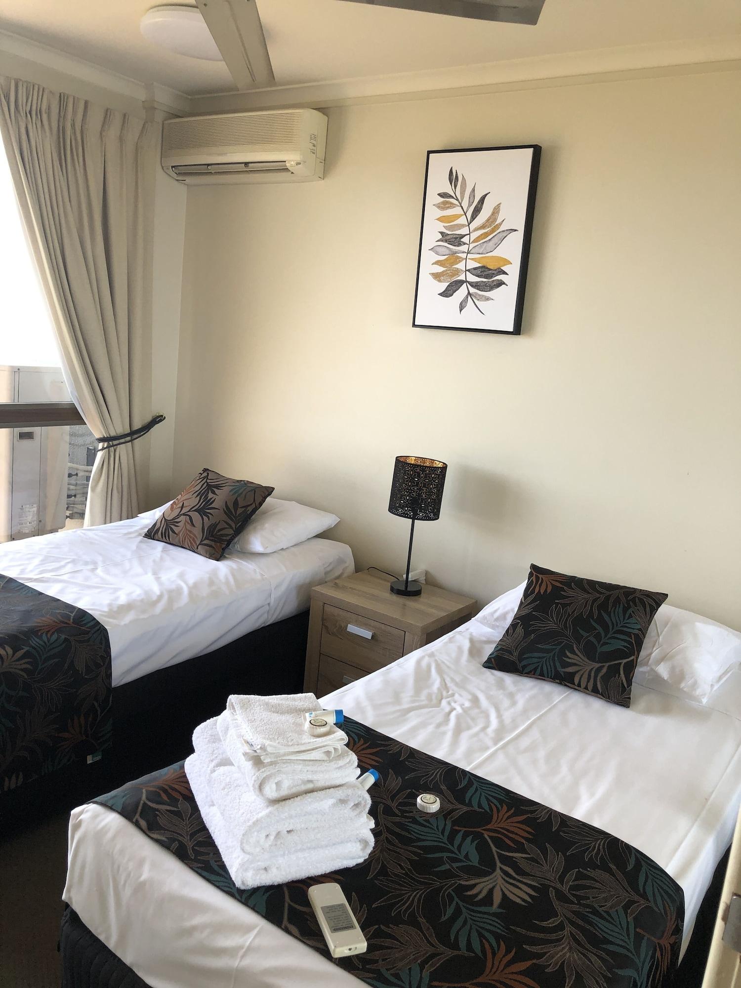 Coral Towers Holiday Suites Cairns Ngoại thất bức ảnh