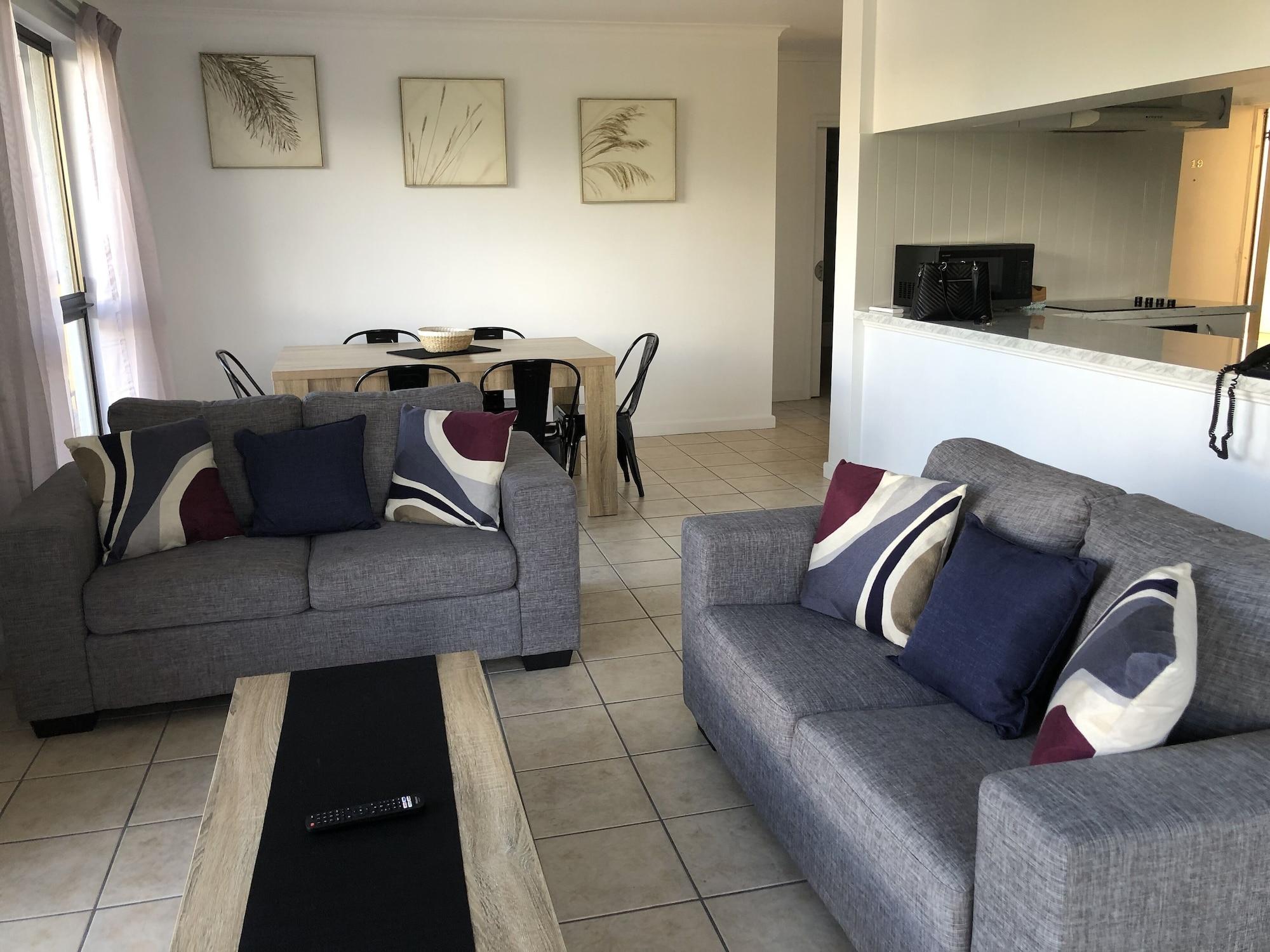 Coral Towers Holiday Suites Cairns Ngoại thất bức ảnh