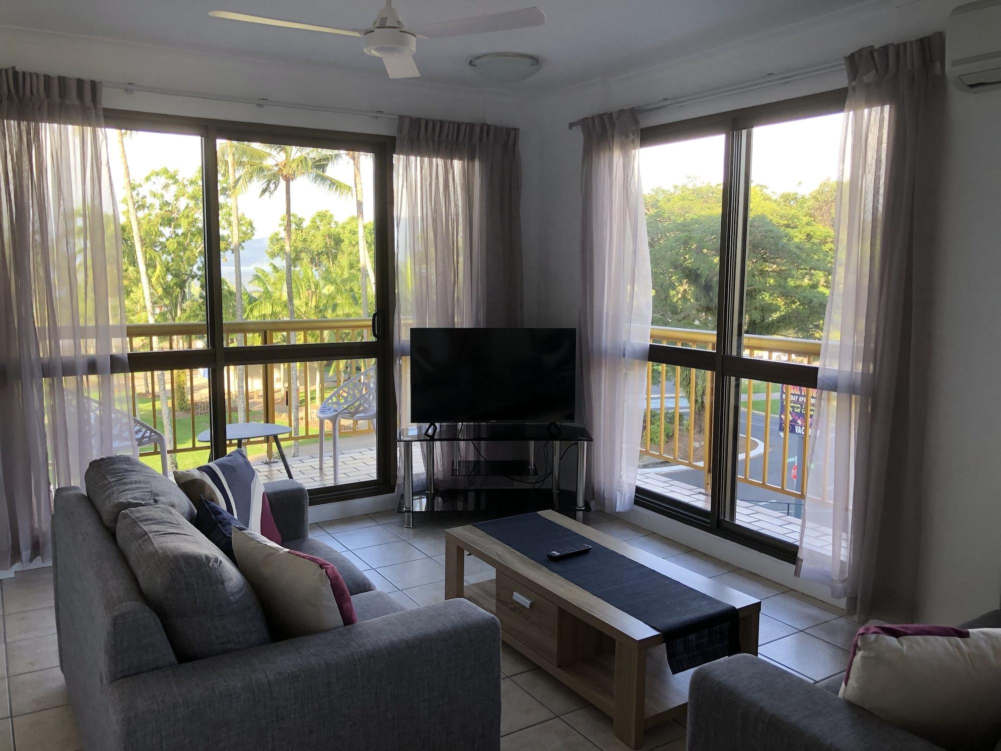 Coral Towers Holiday Suites Cairns Ngoại thất bức ảnh