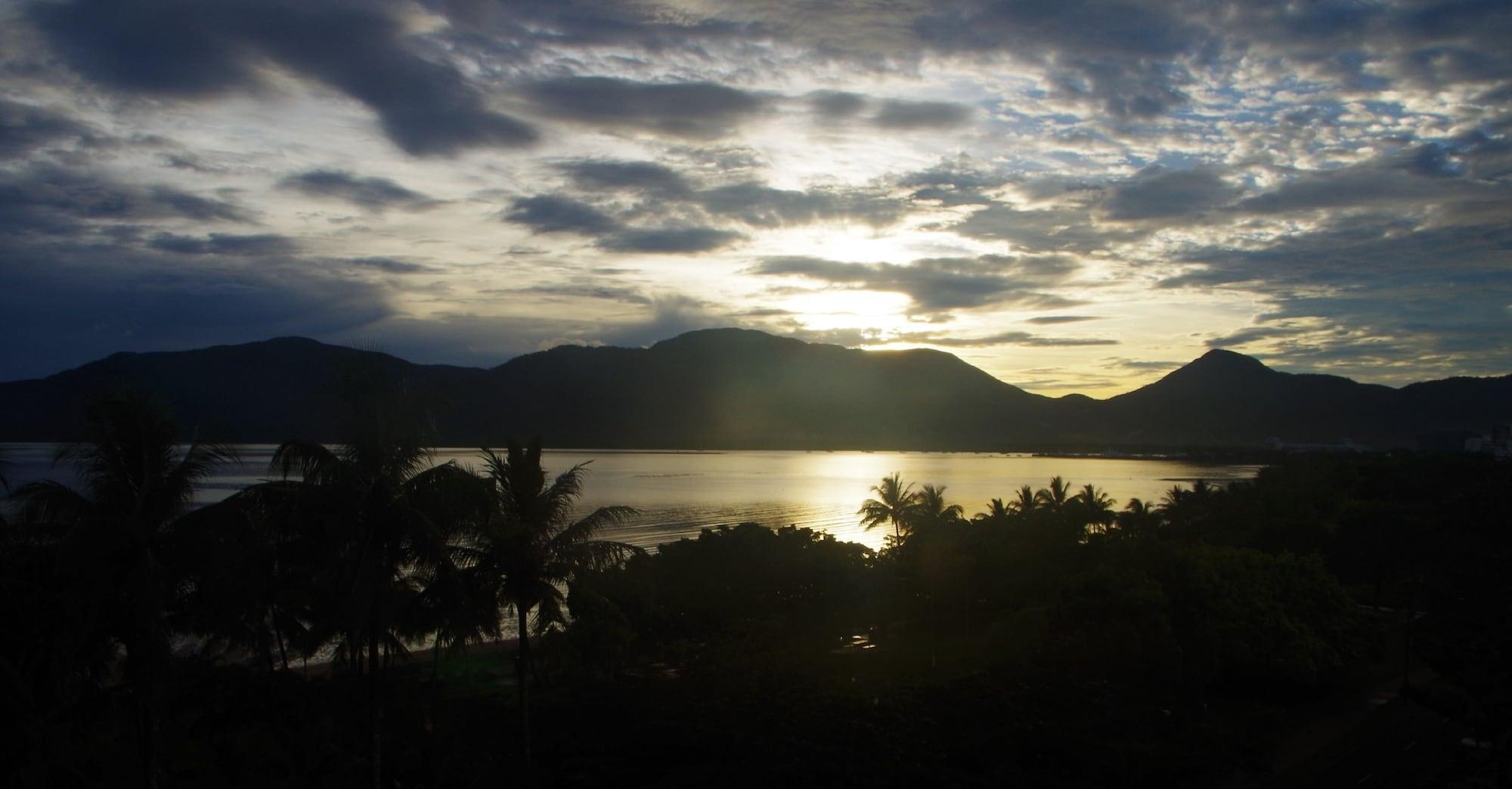 Coral Towers Holiday Suites Cairns Ngoại thất bức ảnh