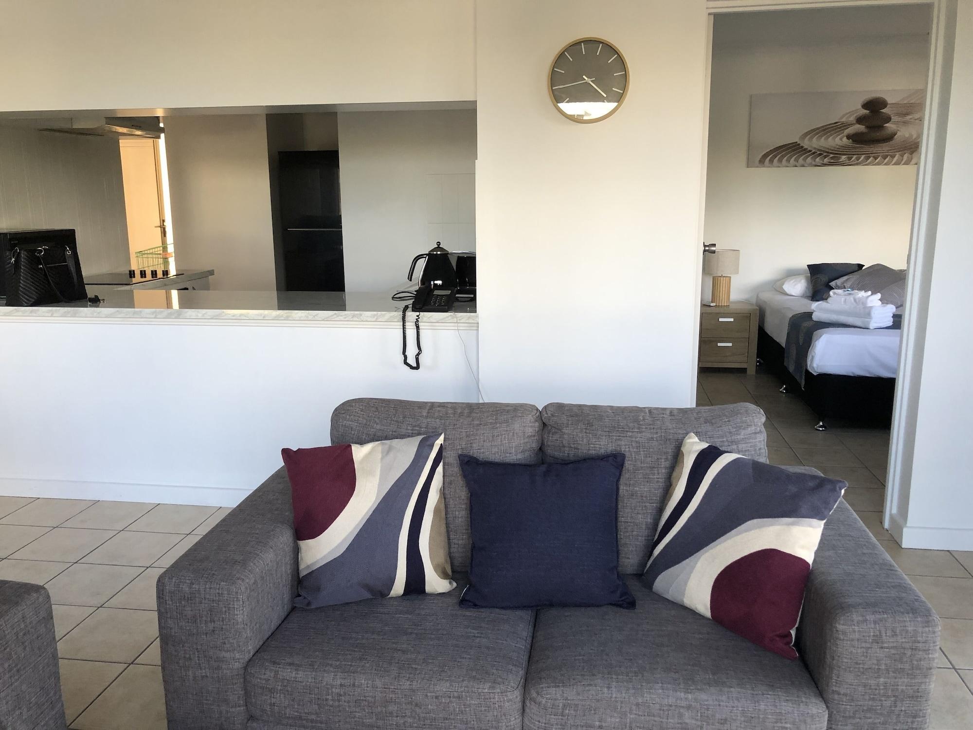 Coral Towers Holiday Suites Cairns Ngoại thất bức ảnh