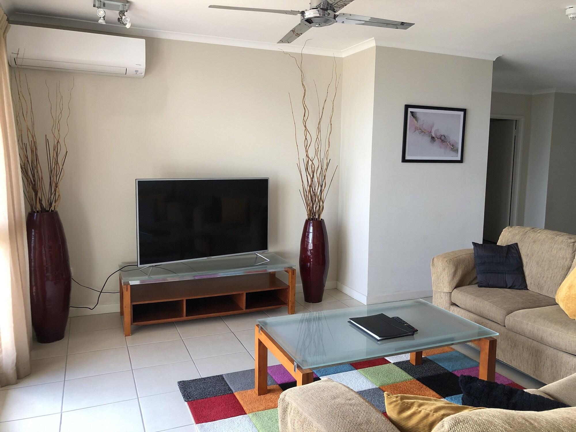 Coral Towers Holiday Suites Cairns Ngoại thất bức ảnh