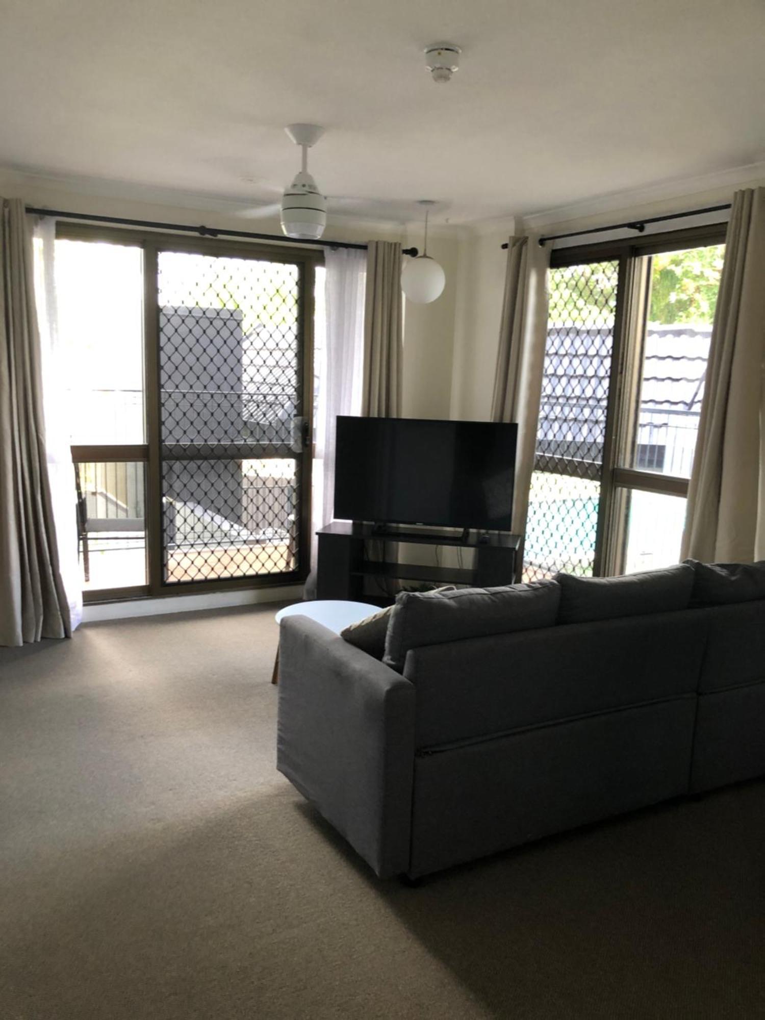 Coral Towers Holiday Suites Cairns Ngoại thất bức ảnh