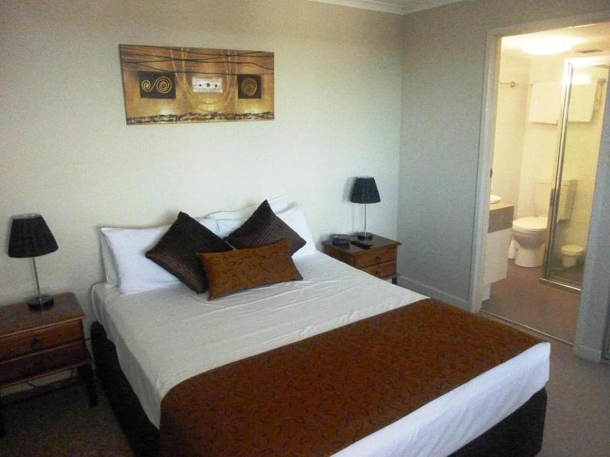 Coral Towers Holiday Suites Cairns Ngoại thất bức ảnh